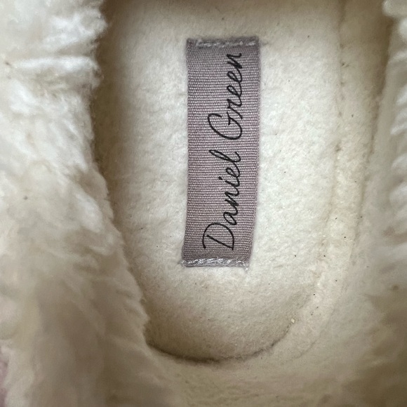 Daniel Green Alpine Slippers  6 1/2 M - Picture 7 of 16